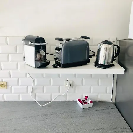 Ella Apartment *